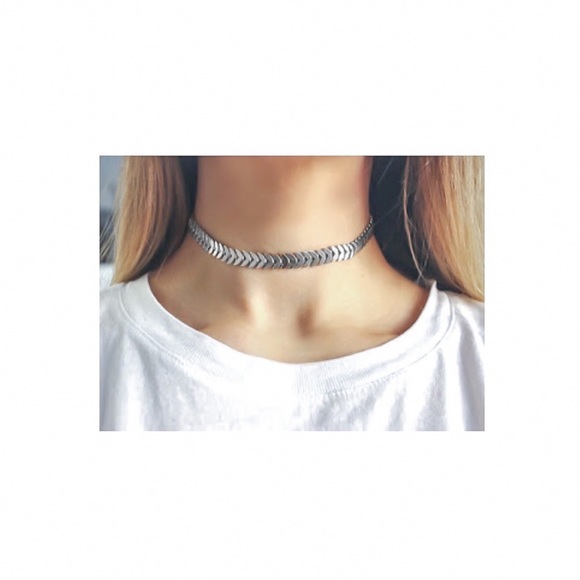 CLEARANCE!  Silver Fishbone Choker Necklace - Picture 3 of 7